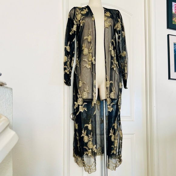 Fashion Nova / Embroidered Mesh Kimono~Duster - Picture 2 of 15